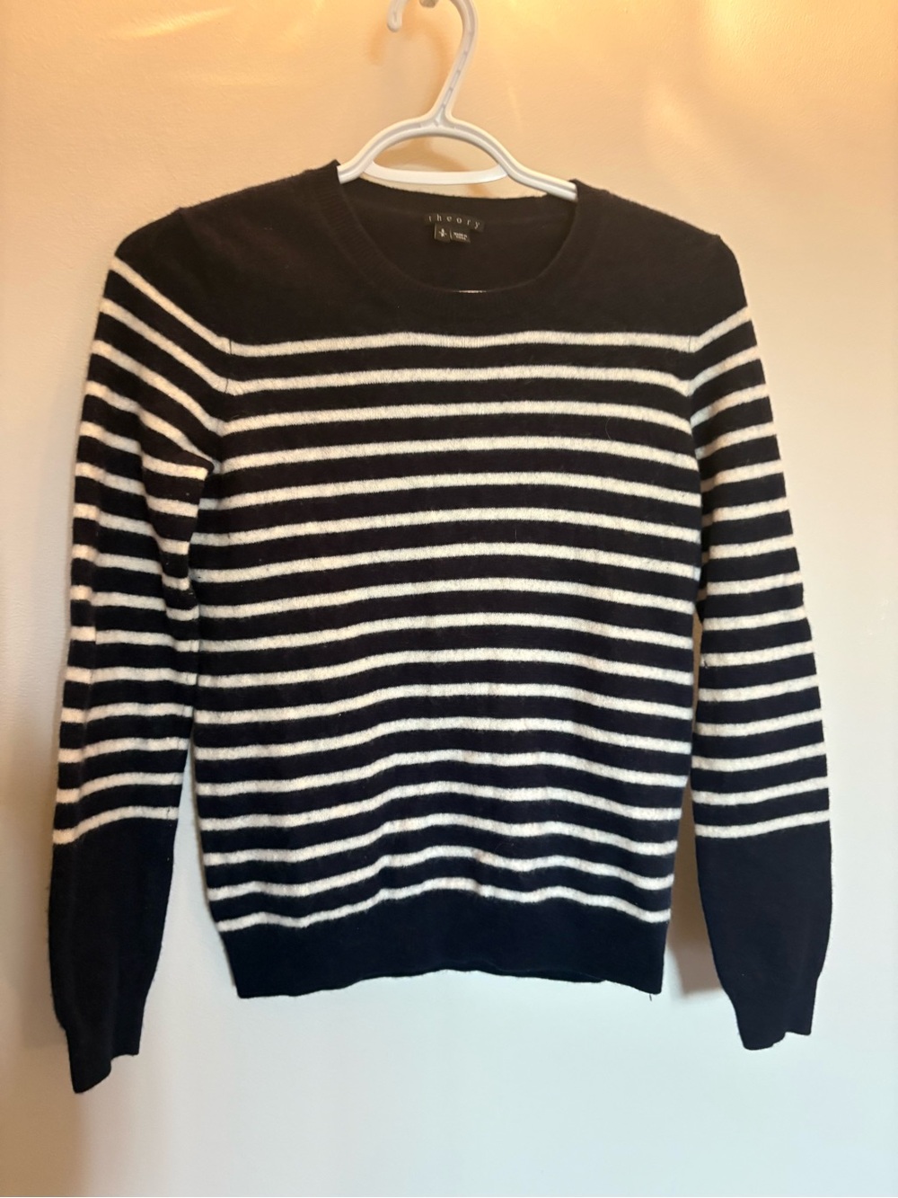 Theory Navy and White 100% cashmere Sweater